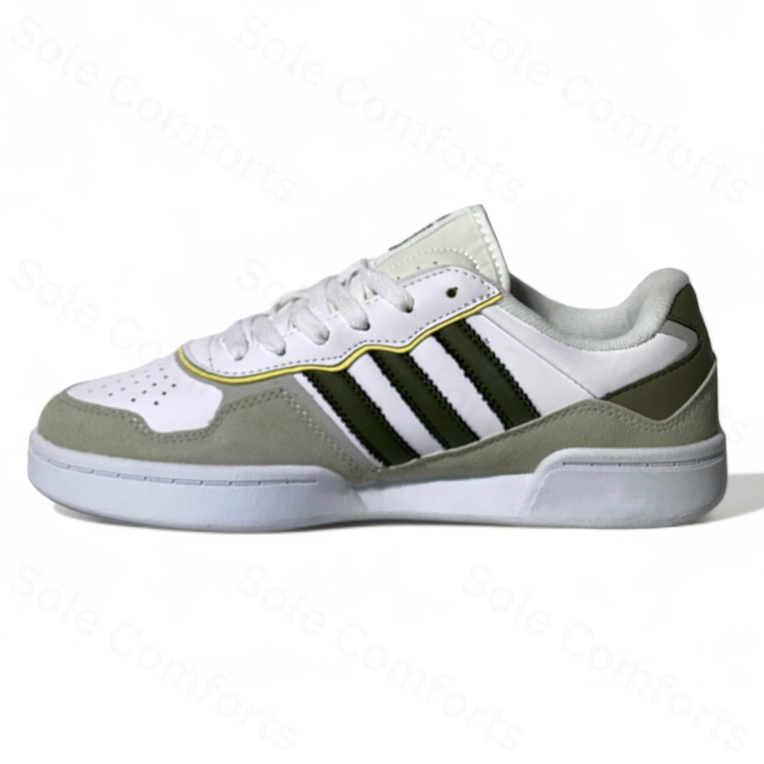 ADIDAS COURTIC TRAINERS®