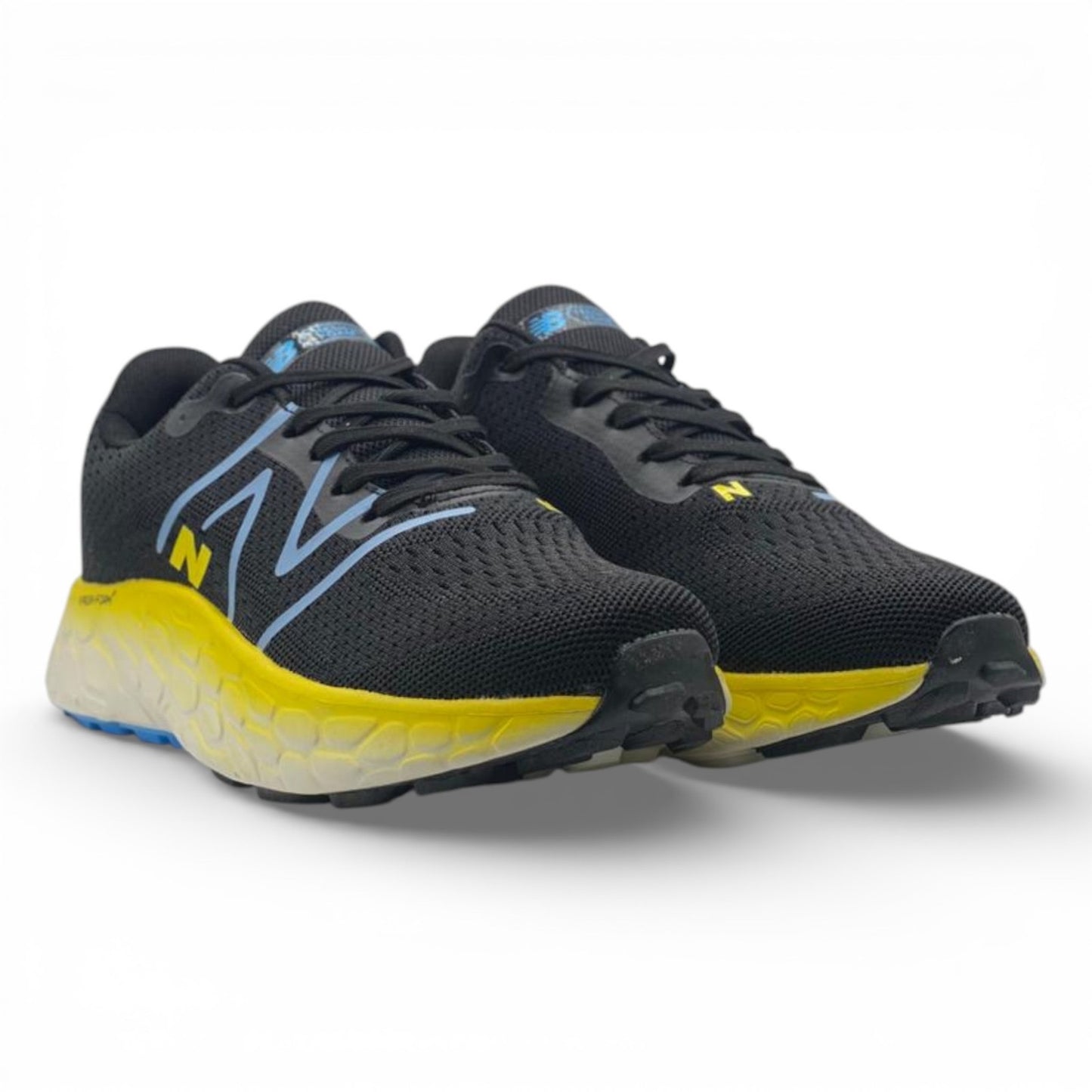 NB Fresh Foam X More v4 “Black Yellow”