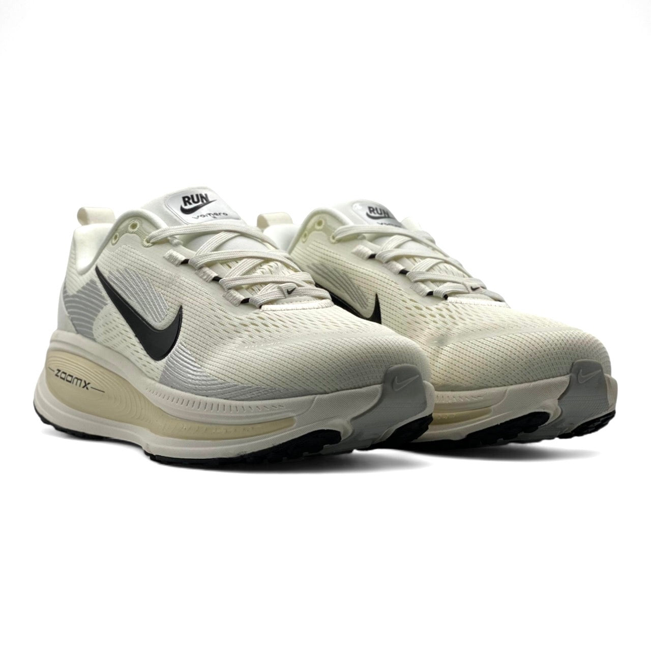 NK Vomero 18 “Summit Coconut”