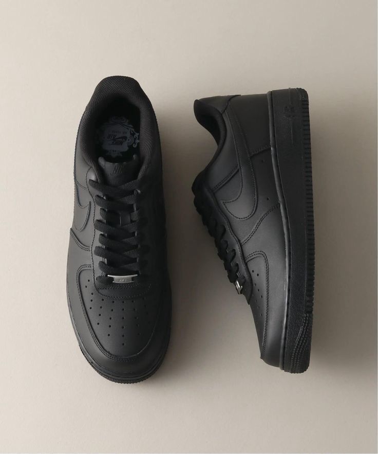 Nike Air Force 1 Pitch Black®