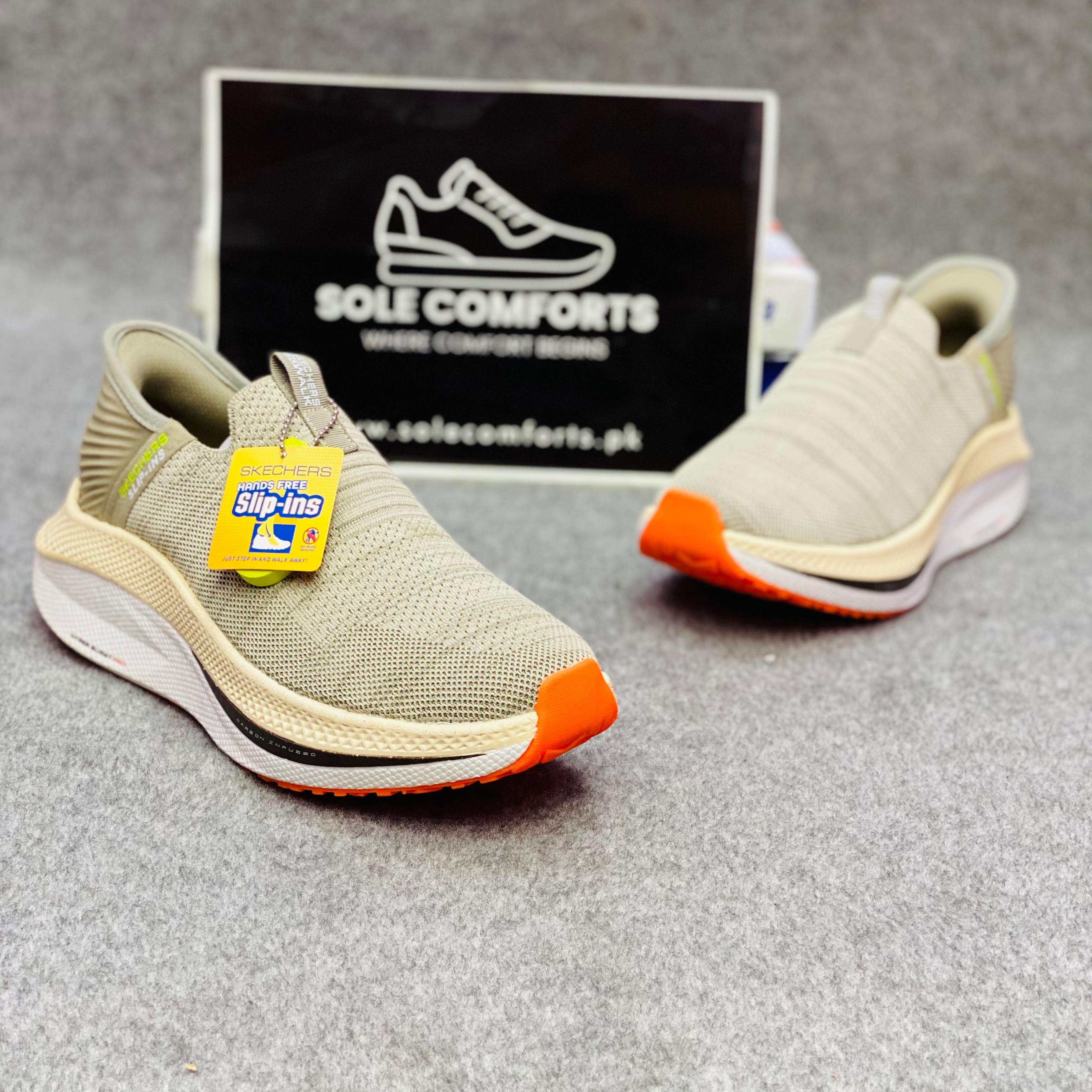 Skecherrs Hyper Burst Pro Slip Ins (BEIGE)